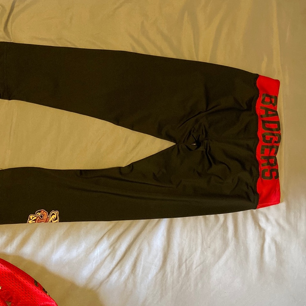 Badgers jersey and crop leggings